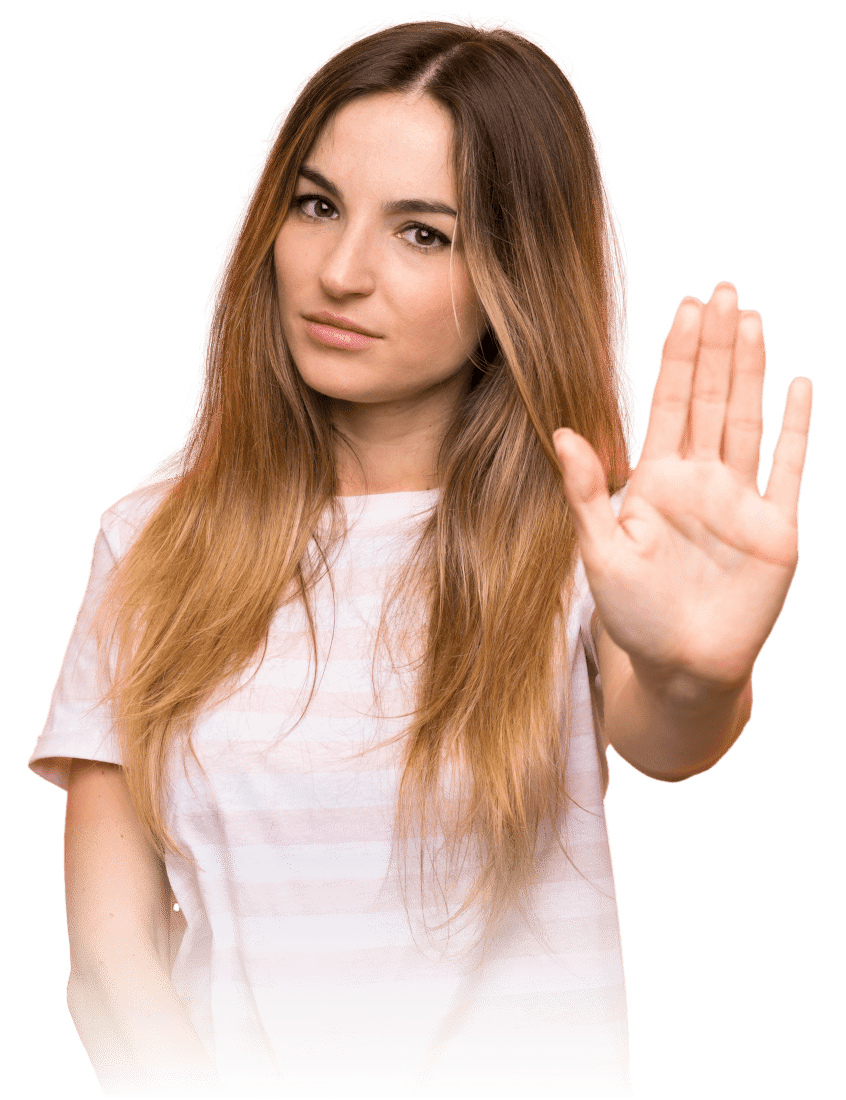 Jeune femme qui dit non au jeu pathologique avec la main vers l'avant